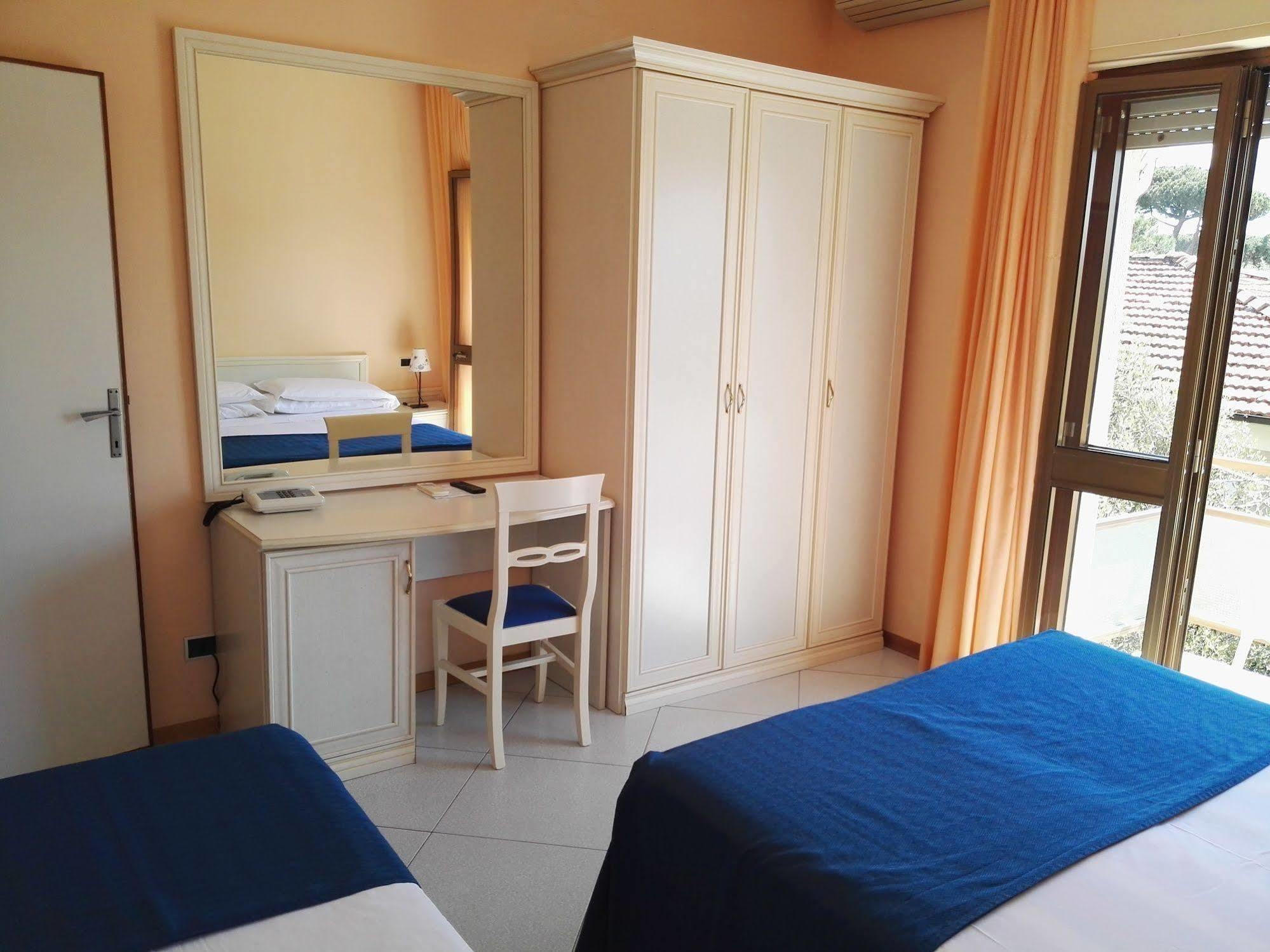 Hotel Elizabeth Marina di Pietrasanta Kültér fotó